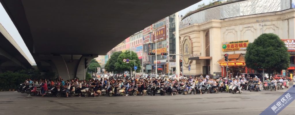 圖10 “蓄水”管理非機動車，解決機非沖突