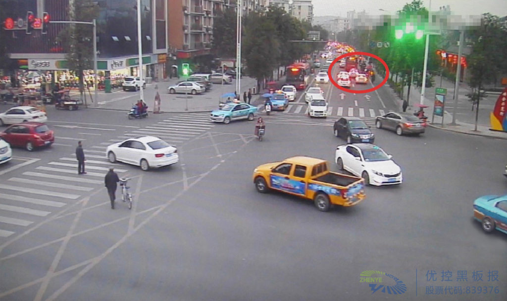 圖4 南進(jìn)口直行排隊(duì)過長(zhǎng)溢出到上游路口