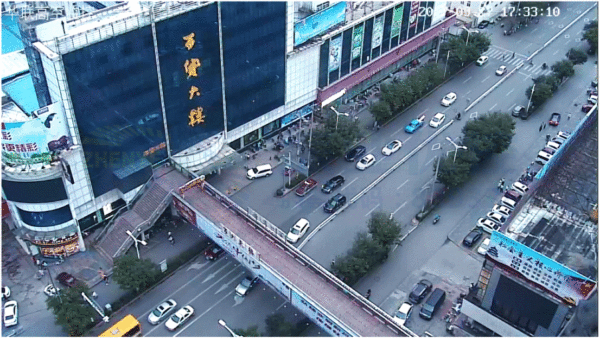 圖13 排隊長度平均120米，只需等一次紅燈就能通過路口（優(yōu)化后）