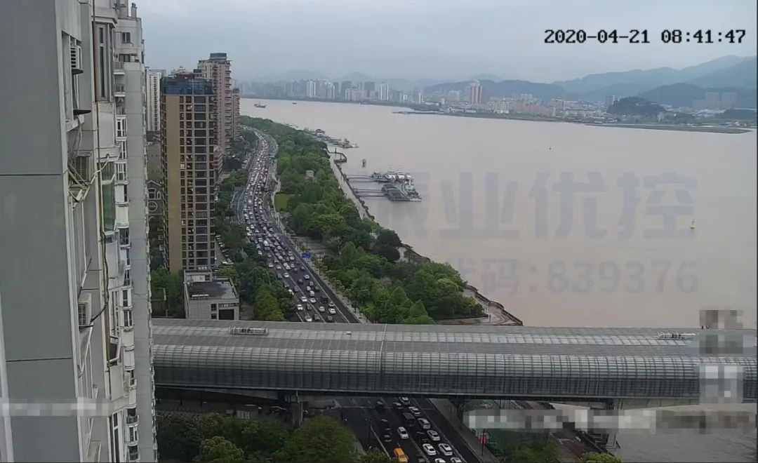 圖4 路段車(chē)輛排隊(duì)情況（優(yōu)化前）