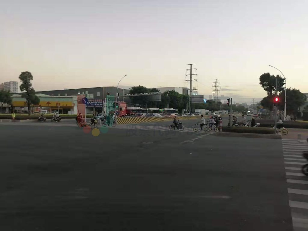 圖11 南進口掉頭車輛與西南側(cè)行人沖突消除（優(yōu)化后）