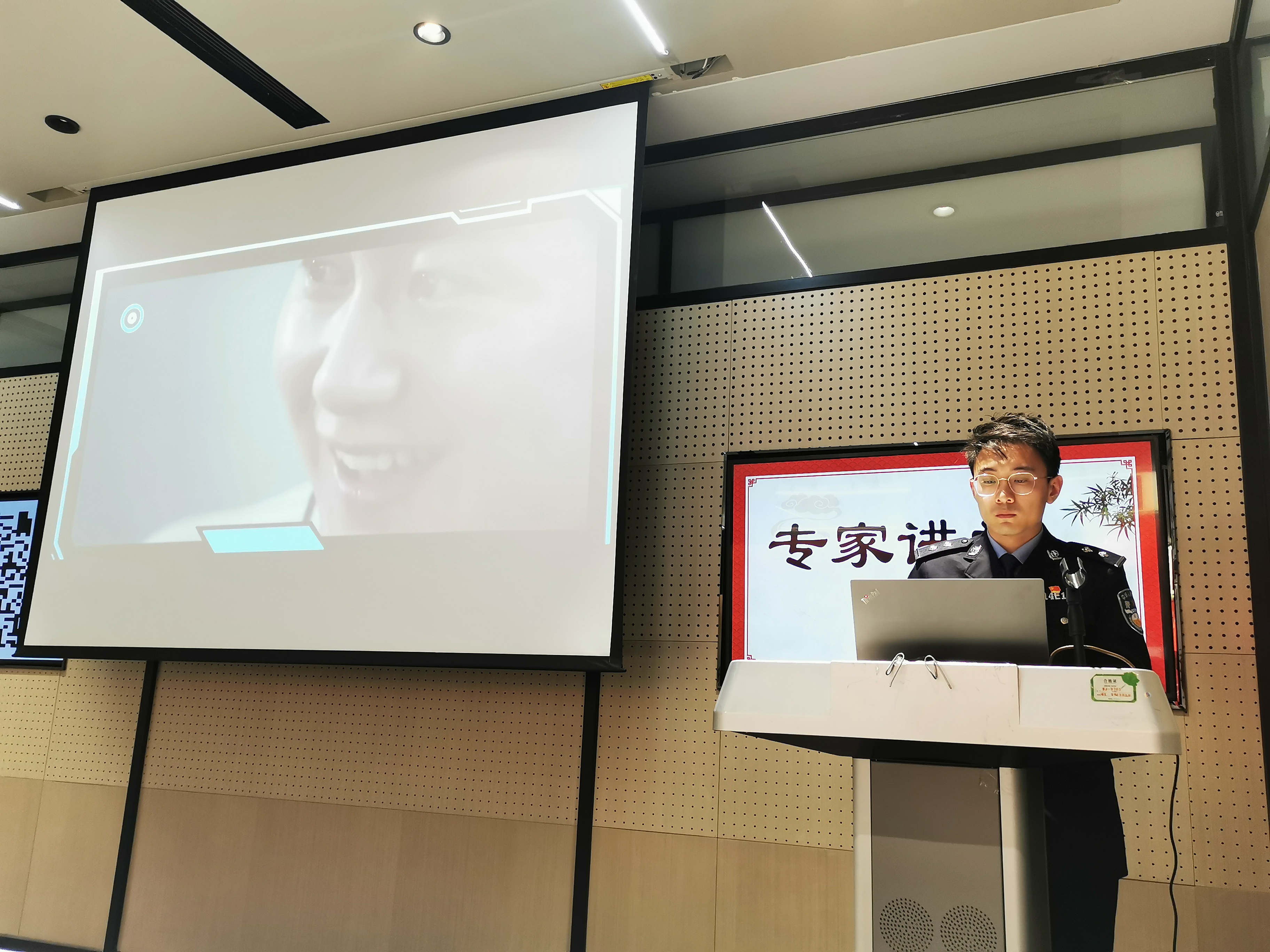 圖5 北新道-衛(wèi)國路口早晚高峰車流量圖