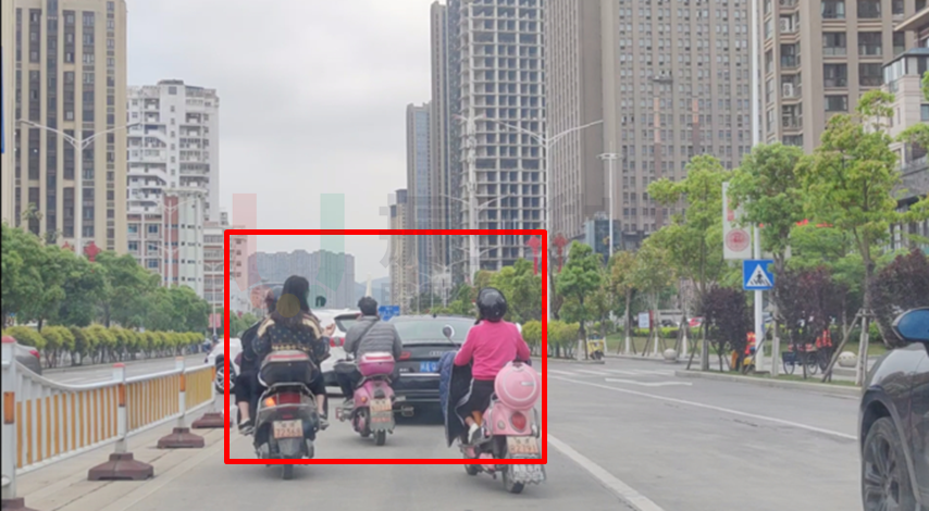 圖3 摩托車、電動車行駛擠壓機動車行駛空間