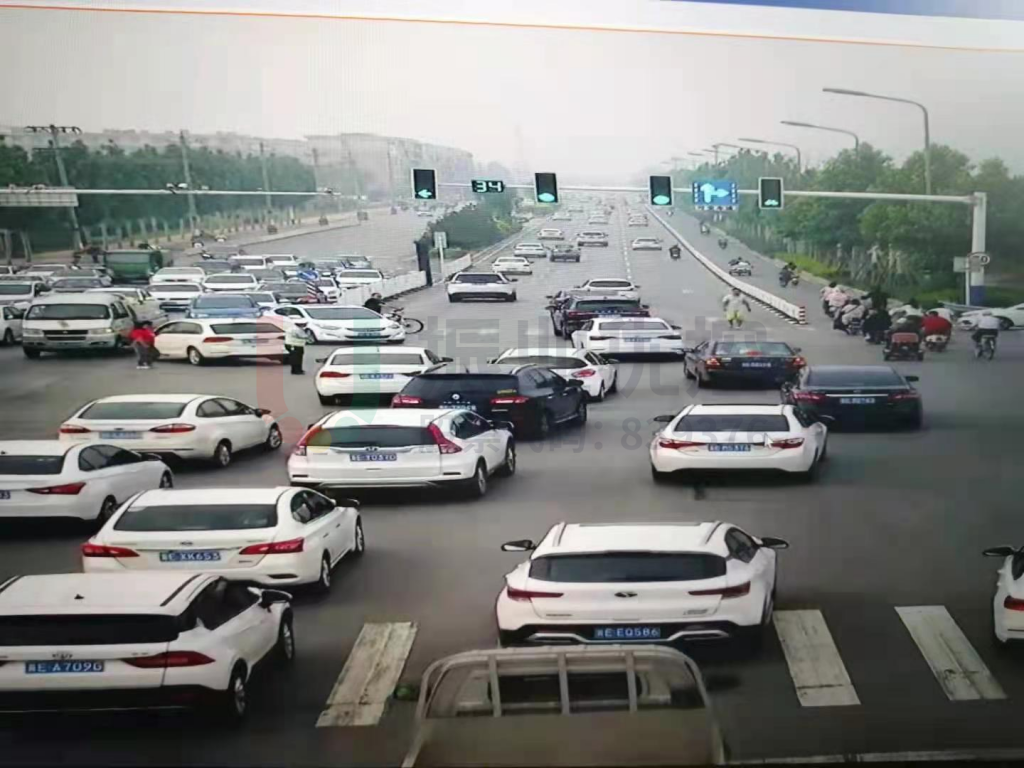 圖6 路口秩序混亂