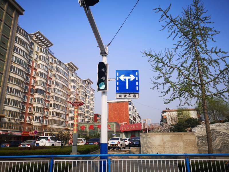 新華路-轉(zhuǎn)運(yùn)街實(shí)施“左右可變車道”