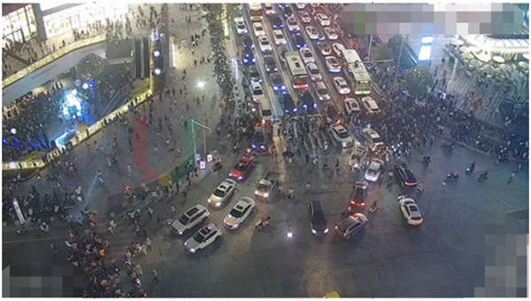 圖2 萬象城開業(yè)當(dāng)天長平-金環(huán)路口交通情況圖